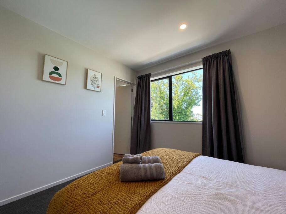 Peaceful 2bed2bath With Parking Close To Colombo St Holiday home Christchurch